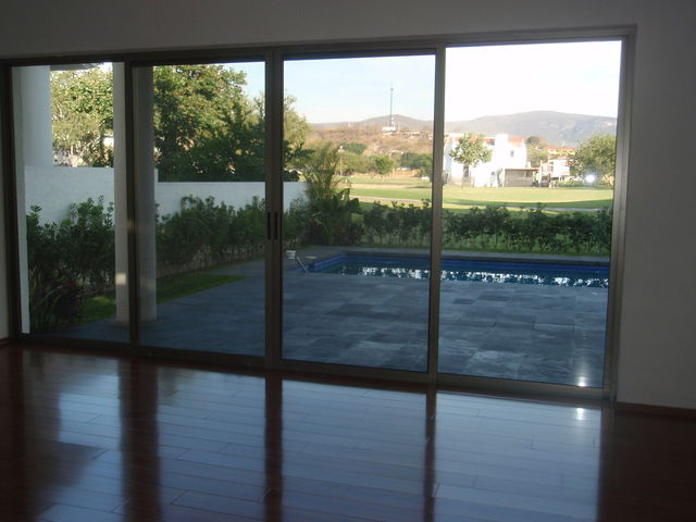 TERRAZA A LA ALBERCA
