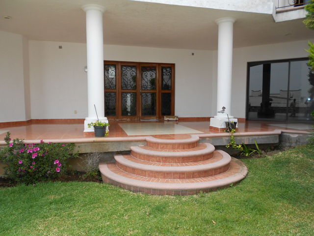 TERRAZA EN LA ENTRADA